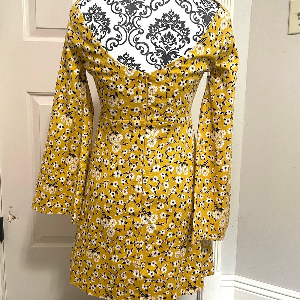 Zara Trafaluc Yellow Floral Bell Sleeve Mini Dress Size M - Picture 13 of 13